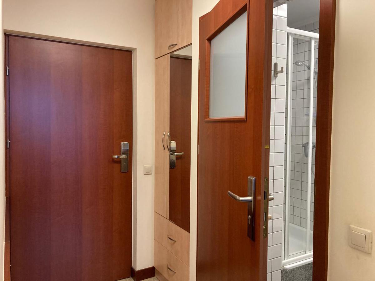 Hotel Uroczysko Porszewice - Osrodek Konferencyjno-Rekolekcyjny à Pabianice Extérieur photo